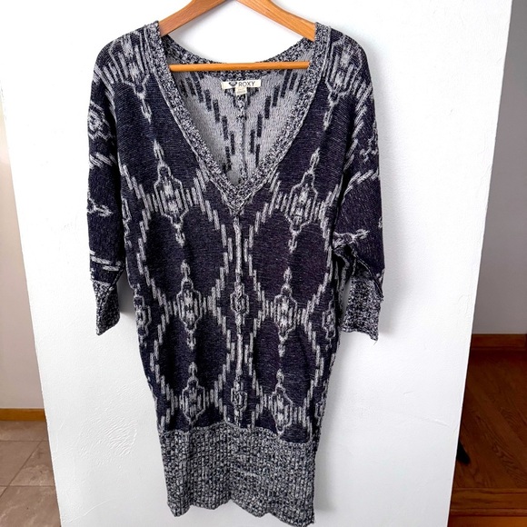 Roxy V neck gray and black sweater dress Size Small - Picture 1 of 5